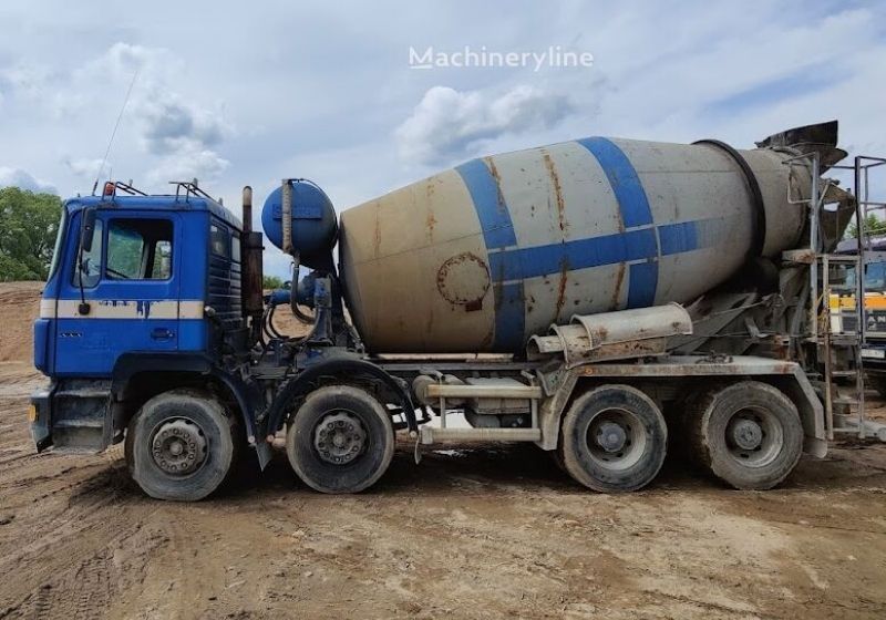 Mercedes 30T Concrete Mixer